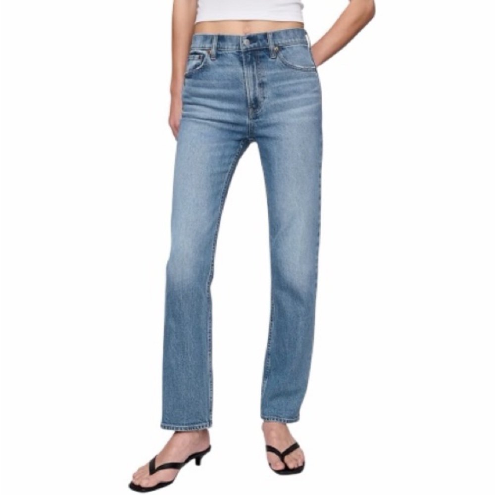 • Gap • High Rise '90s Slim Straight Jeans